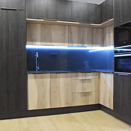 Precioso De Dos Con Jacuzzi Privado En * بينالماذينا